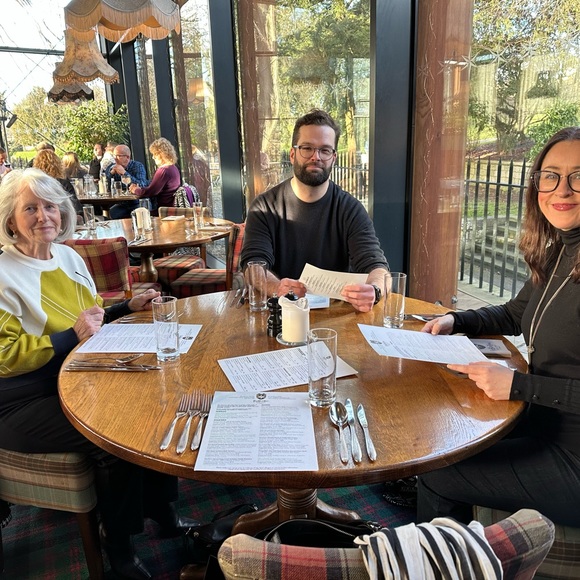 Meet your Posher, Lorraine - Picture 7 of 11